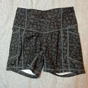 Til You Collapse Pocket Short - Size Small